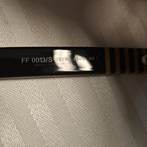 Fendi Black and Tan Sunglasses - Picture 4 of 8